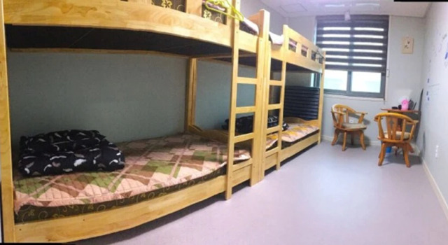 Кровать в общем номере (женский номер) JJBro Hostel Guest House