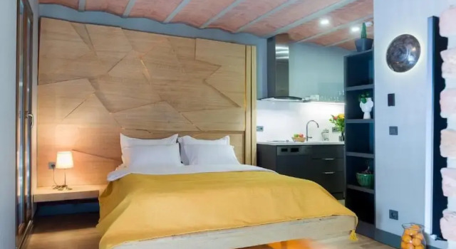 Студия Art Pera Suites
