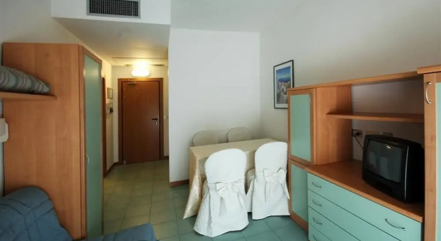 Трёхместный семейный номер Standard с балконом IHR Residence Hotel Le Terrazze