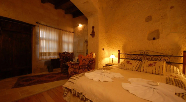 Traveller's Cave Hotel