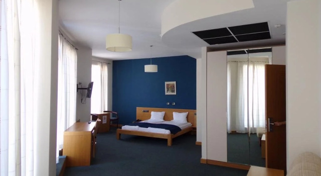 Universal Hotel