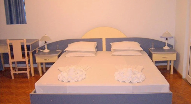 ADIS Holiday Inn Hotel