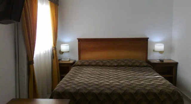 Двухместный номер Standard Tritone Hotel
