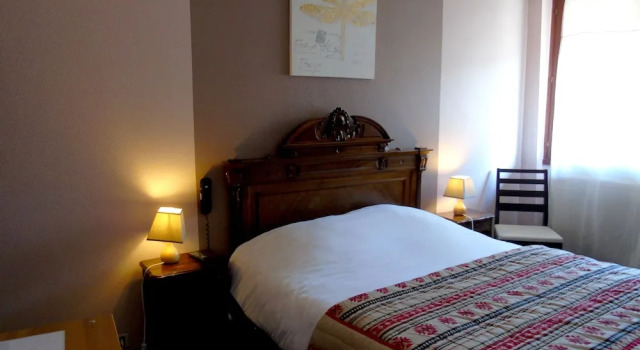 Номер Classic LOGIS Hotel Restaurant Auberge Du Cheval Blanc