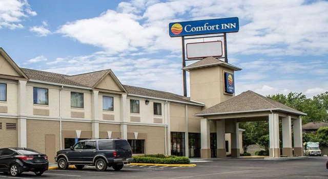 Comfort Inn North, Buchen Sie Hotel Hotels in Ohio mit Parkplatz, Parkplätze