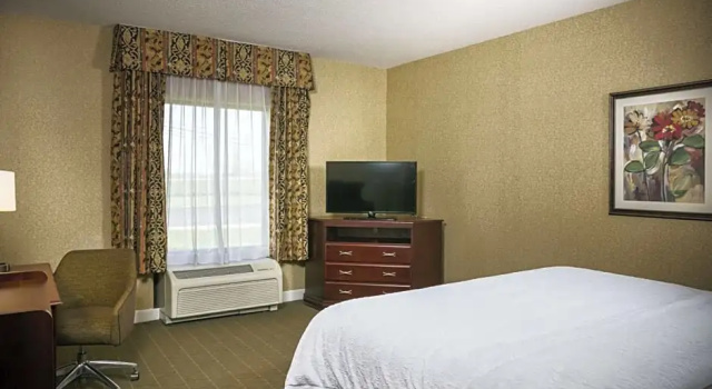 Run of House Hampton Inn & Suites Toledo-Perrysburg