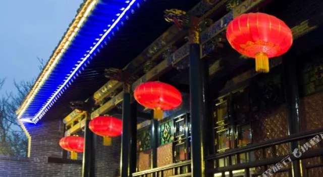 Yiyuanqing Inn, Rezerwuj Hotel Hotele w Jinzhong z parkingiem, Parking