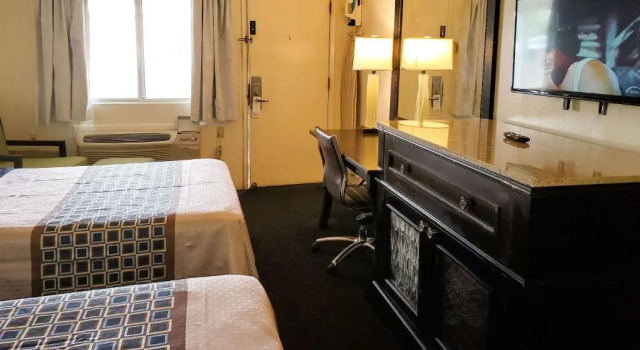 Четырёхместный номер Standard Magnuson Hotel Sierra Vista