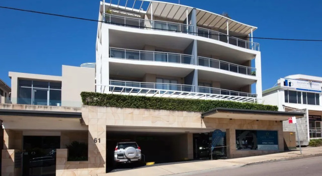 Cote D'Azur, Unit 11/61 Donald Street