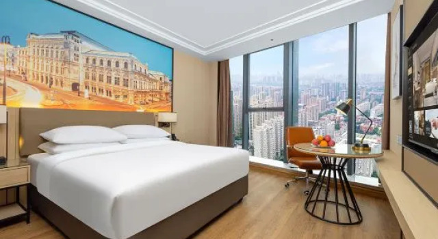 Люкс Business Vienna International Hotel
