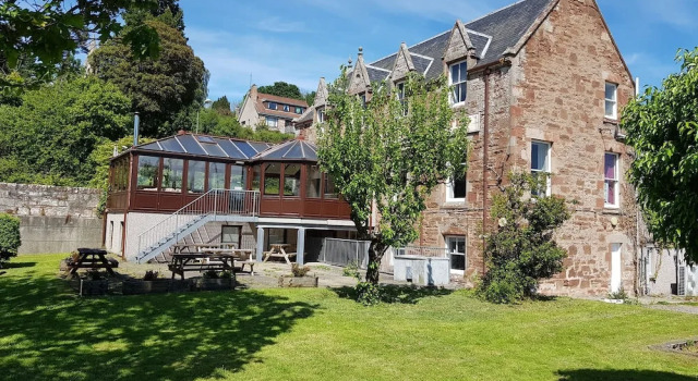 Апартаменты Black Isle Holiday Apartments