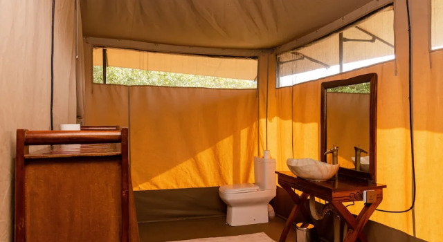 Семейный тент с 2 комнатами Mtito Safari Camp