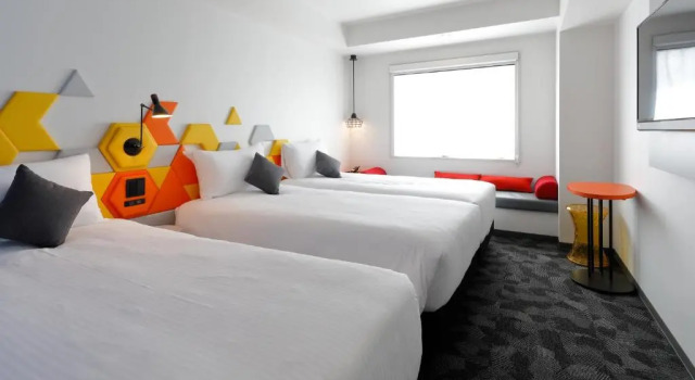 Трёхместный номер Superior ibis Styles Tokyo Bay