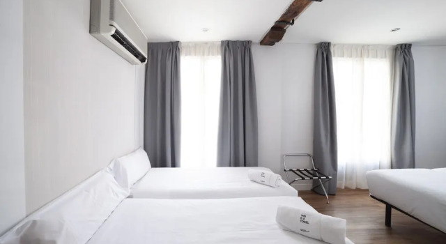 Четырёхместный номер Petit Palace Arana Bilbao