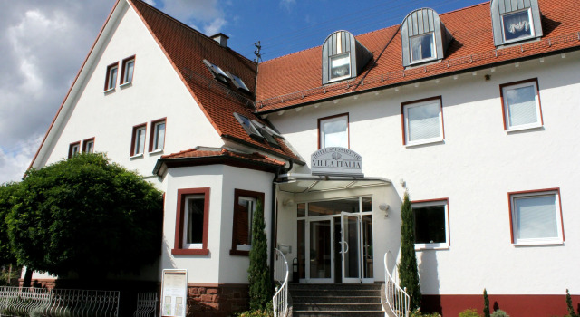 Häuser der Villa Italia, Book Villa SPA Hotels in Lower Franconia, SPA