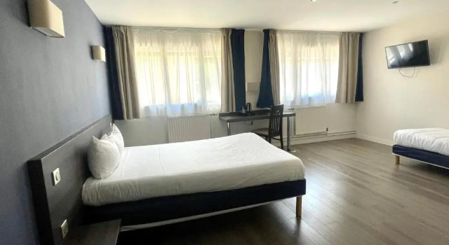 Трёхместный номер Standard Hôtel Valpré