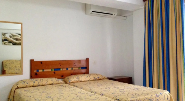 Apartamentos Llevant
