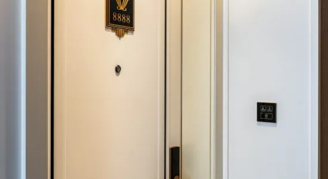 Vienna International Hotel (Xiangyang Minfa Square Fanyue Center Branch), Rezerwuj Hotel Hotele biznesowe w Xiangyang, 4* 5*