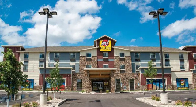 Кровать в общем номере My Place Hotel-Aberdeen, SD