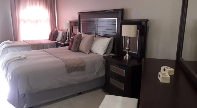 Трёхместный семейный номер Standard Tuscany Vryburg