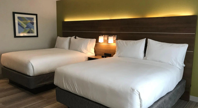 Четырёхместный номер Standard Holiday Inn Express & Suites Pasadena - Los Angeles by IHG