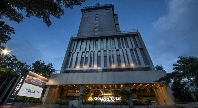 Golden Tulip Essential Makassar, Rezervovat Hotel Hotely v Sulawesi se snídaní, Snídaně