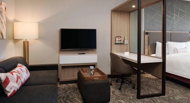 Четырёхместный люкс St. George Inn and Suites