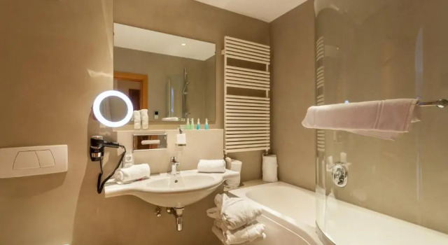 Двухместный номер Standard с балконом и с красивым видом из окна Alpinresort ValSaa