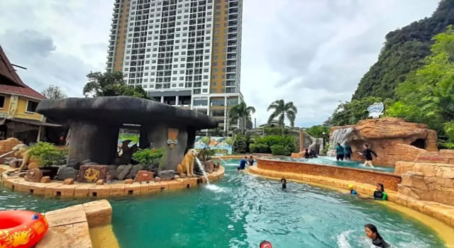 Ipoh Sunway Onsen Themepark Suite  6-11pax 2parkin