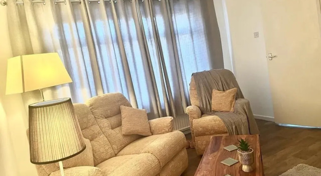 Spacious Family Home, Varaa Huoneisto Asunnot kohteessa Merseyside, Huoneisto