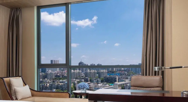 Номер Standard Crowne Plaza Yichang by IHG