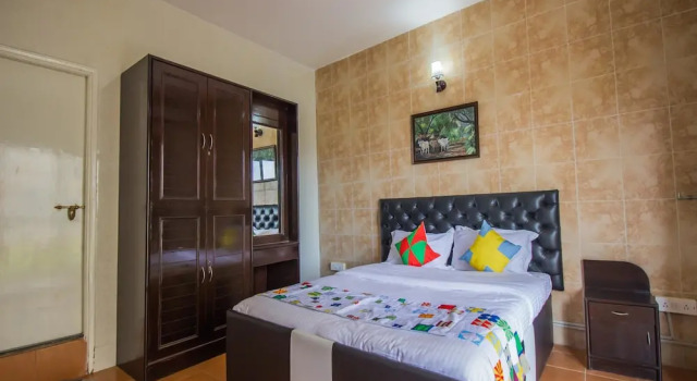 OYO 13014 Home Scenic View Studio Dona Paula Beach, Prenota Hotel Dona Paula 