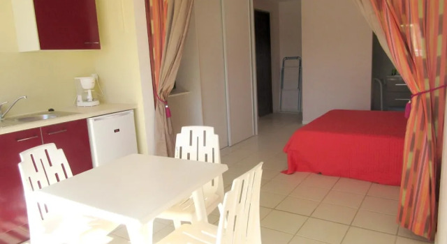 Studio in Le Gosier, With Enclosed Garden and Wifi - 280 m From the Be, Prenota Hotel Le Gosier Grande-Terre