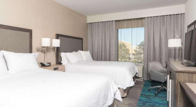 Четырёхместный номер Standard Hampton Inn & Suites by Hilton Chicago Schaumburg IL