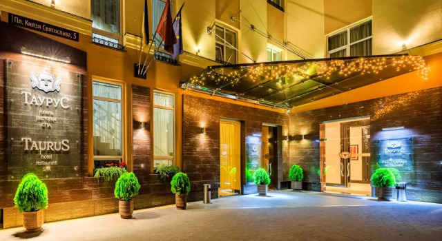 Taurus Hotel & SPA, Book Resort Hotels in Lviv with a Pool, Swimming Pool