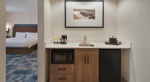 Двухместный люкс Hampton Inn & Suites Greenfield