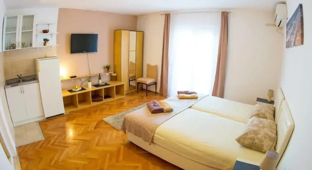 Guest House Jasna, Забронировать Гостевой дом Гостевые дома Будванская ривьеры, рядом с Торговый центр TQ Plaza, Гостевой дом