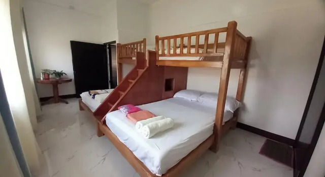 Семейный номер Standard Seven Waves Beachfront Residence - La Union