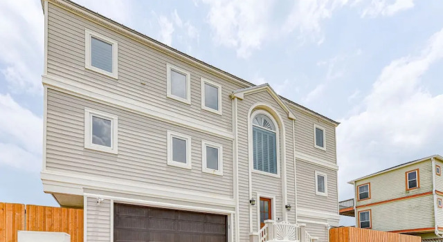Sun And Surf - Four Bedroom Home, Забронировать Дом для отпуска Виллы Saint Augustine Area, Вилла