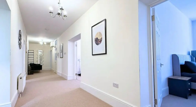 Palacial 3 Super King Bedrooms