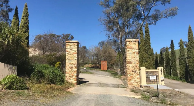 Коттедж с 4 комнатами Vineyard Cottage BnB