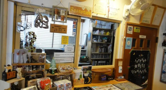 Кровать в общем номере (мужской номер) Backpackers Hostel Inos Place