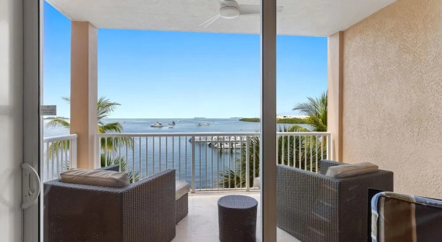 Коттедж Ocean Front 3BR Presidential Suite