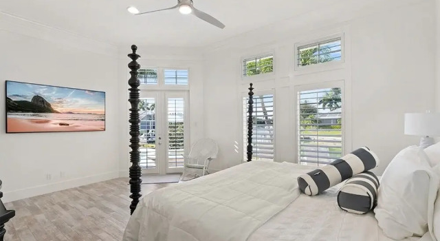 Hunkin Ct. 510 Marco Island Vacation Rental 3 Bedroom Home by Redawning, Забронировать Отель Марко-Айленд штат Флорида, рядом с Тайгертейл-Бич