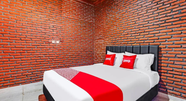 Люкс SPOT ON 90882 Sari Homestay Near Garuda Wisnu Kencana