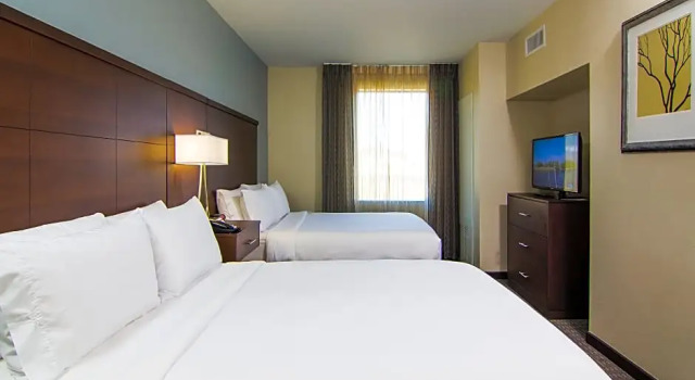 Четырёхместный люкс c 1 комнатой Staybridge Suites Carlsbad by IHG