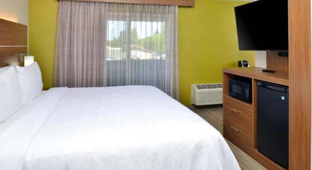 Двухместный номер Standard с балконом Holiday Inn Express - Santa Rosa North by IHG