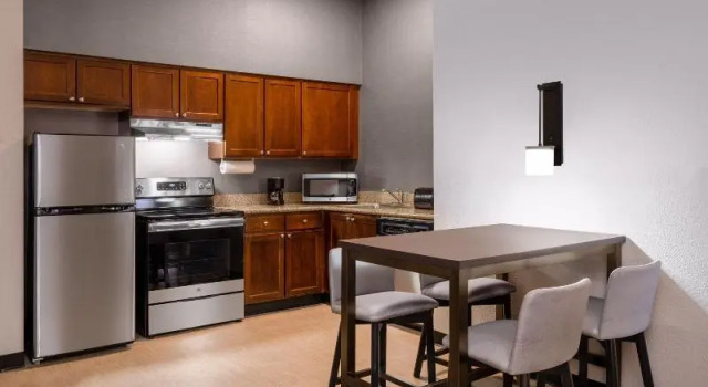 Четырёхместный люкс Residence Inn by Marriott Chicago Oak Brook