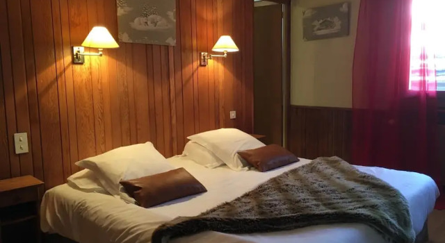 Hôtel Les Airelles, Забронировать Отель Ла-Клюза Лыжный курорт на озере Анси