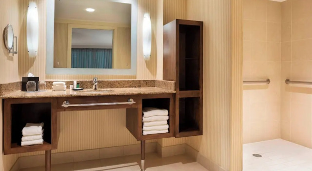 Dobbelt klub suite Sheraton Bloomington Hotel